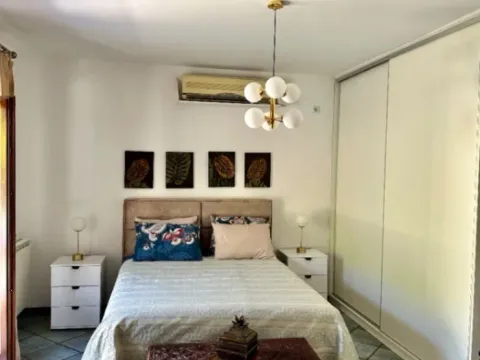 Izdavanje, dvosoban stan, 108m², Dobrota, Kotor - image 8