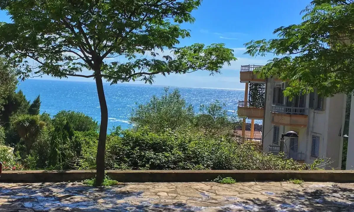 Izdavanje, jednosoban stan, 60m², Sveti Stefan, Budva