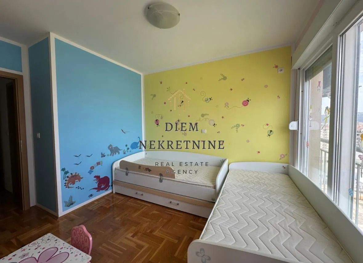 Sale, two bedroom apartment, 69m², Centar, Bar