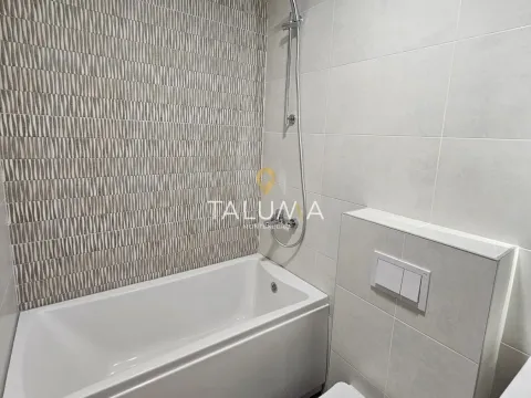 Izdavanje, trosoban stan, 96m², City Kvart, Podgorica - image 6