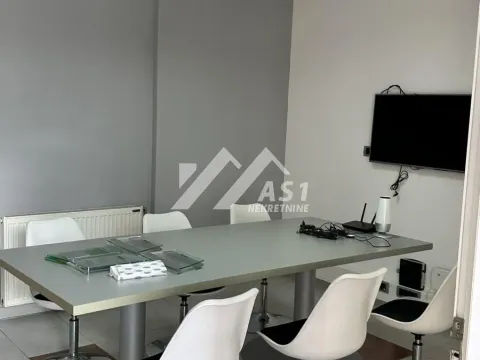 Rent, office space, 280m², Bulevar Oslobodjenja, Novi Sad Sve Podlokacije - image 10
