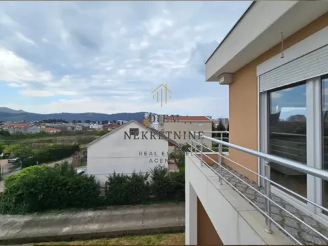 Rent, two bedroom apartment, 73m², Bjeliši, Bar - image 12