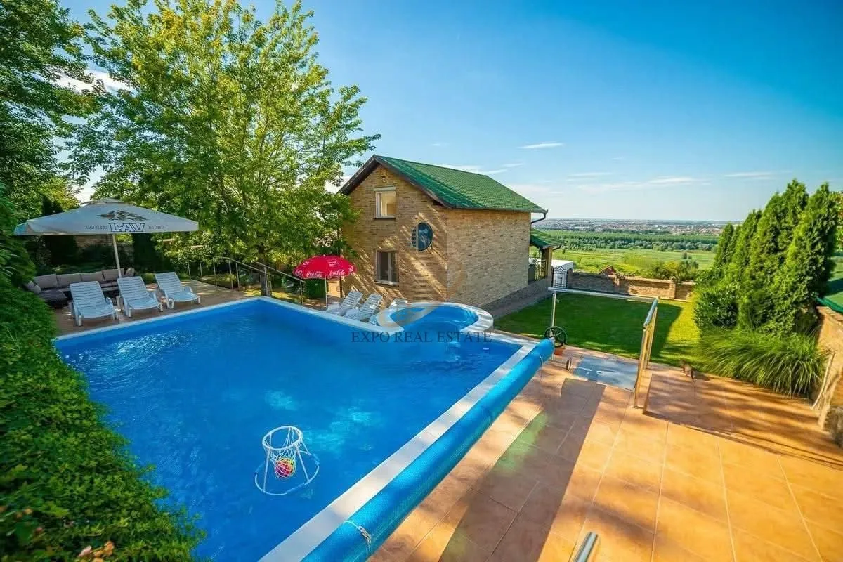 Prodaja, kuća, 140m², Rakovac, Novi Sad Sve Podlokacije