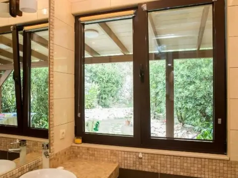 Rent, house, 110m², Orahovac, Kotor - image 9