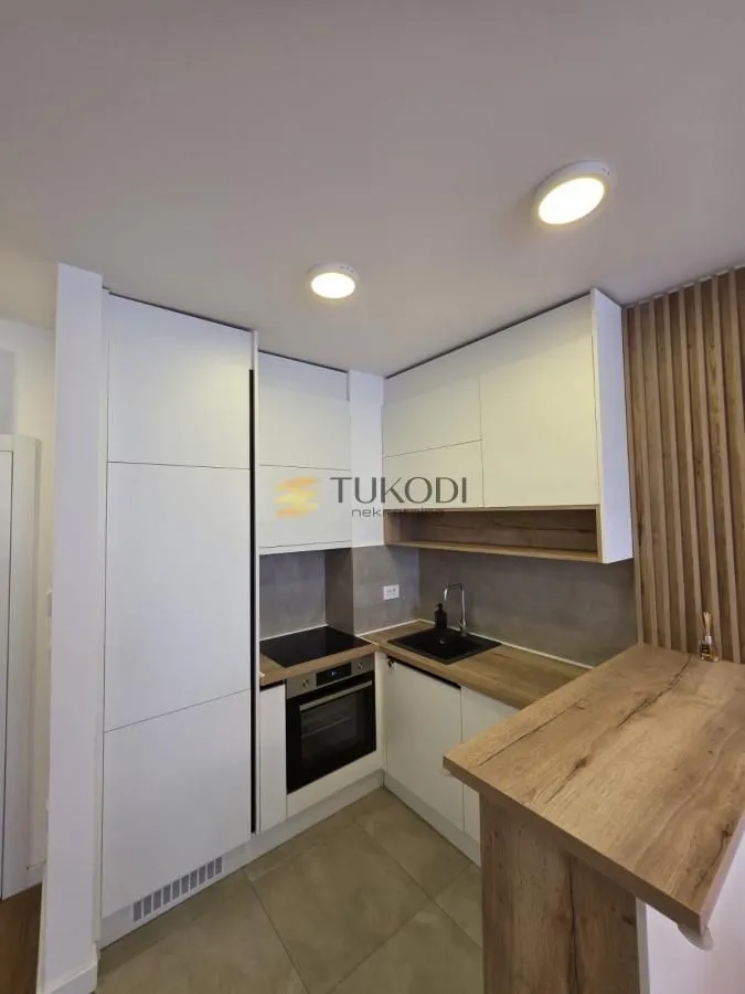 Izdavanje, trosoban stan, 65m², Novi Beograd Sve Podlokacije, Beograd