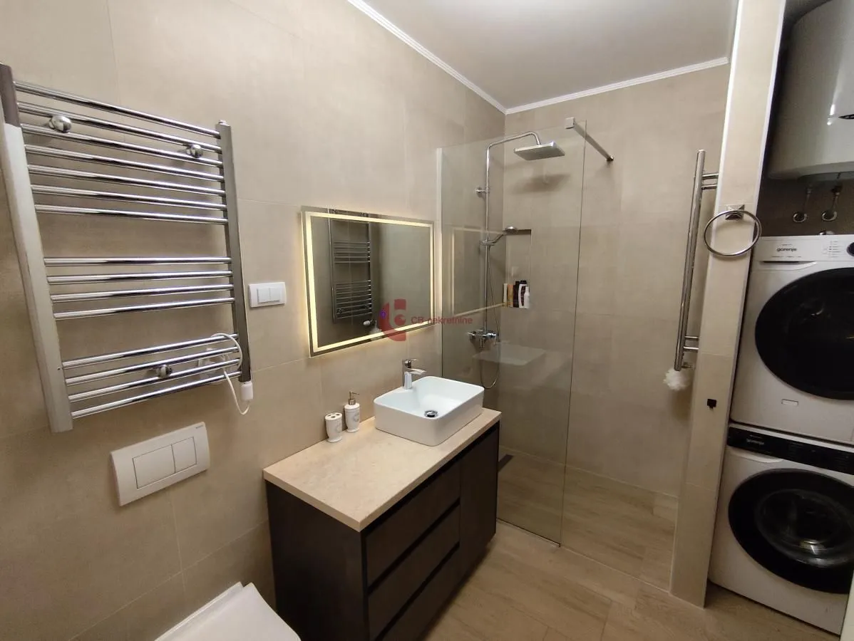 Prodaja, trosoban stan, 66m², Centar, Subotica