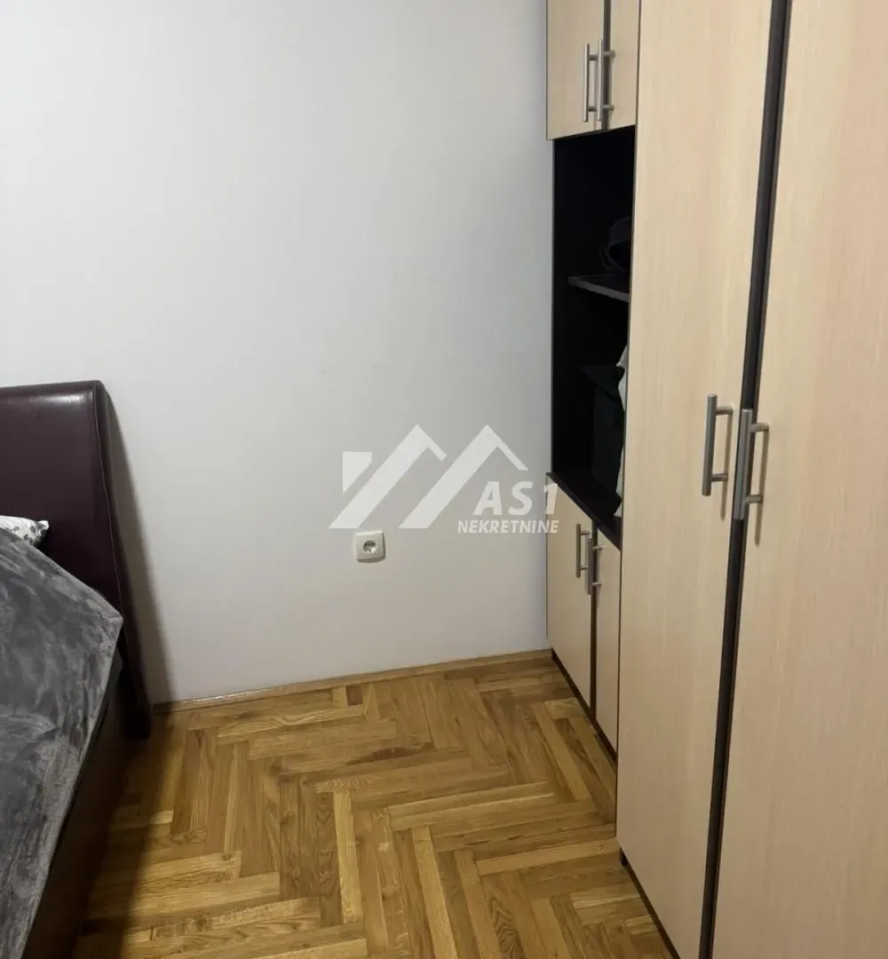 Izdavanje, dvosoban stan, 40m², Rotkvarija, Novi Sad Sve Podlokacije