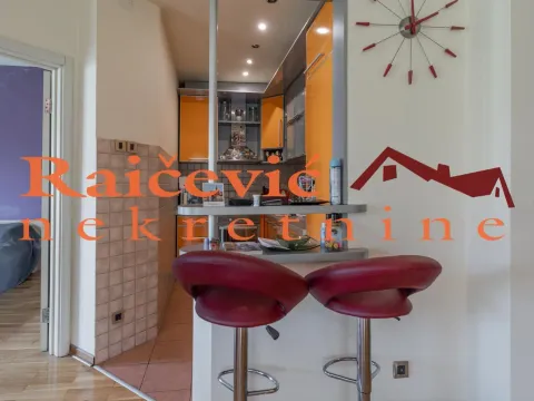 Sale, four bedroom apartment, 142m², Savski Venac, Beograd - image 5