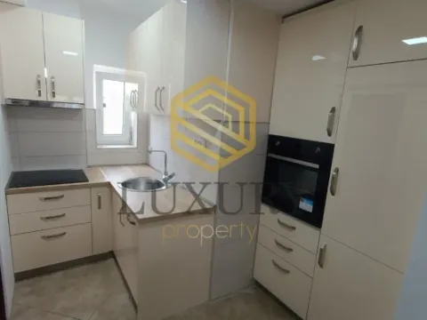 Izdavanje, dvosoban stan, 58m², Centar, Podgorica - image 7