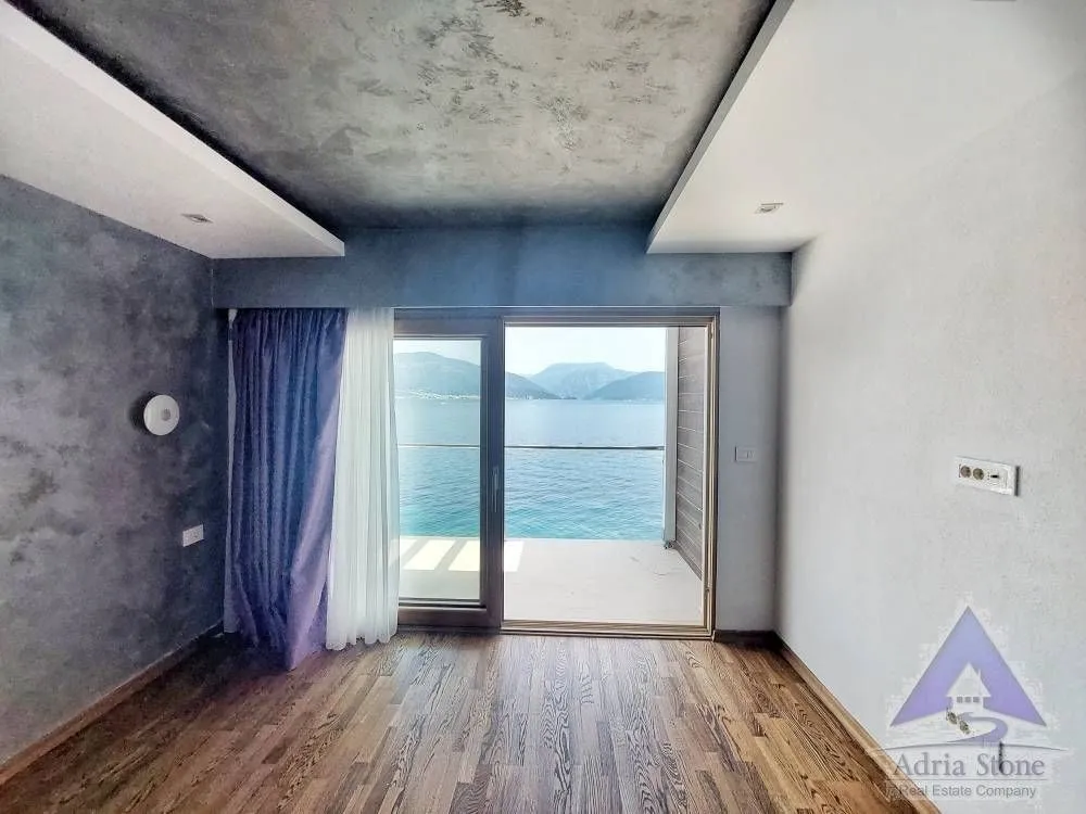 Prodaja, kuća, 300m², Krašići, Tivat