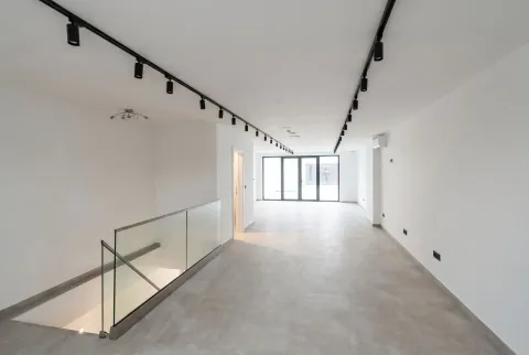 Rent, office space, 132m², Budva, Crna Gora - image 7