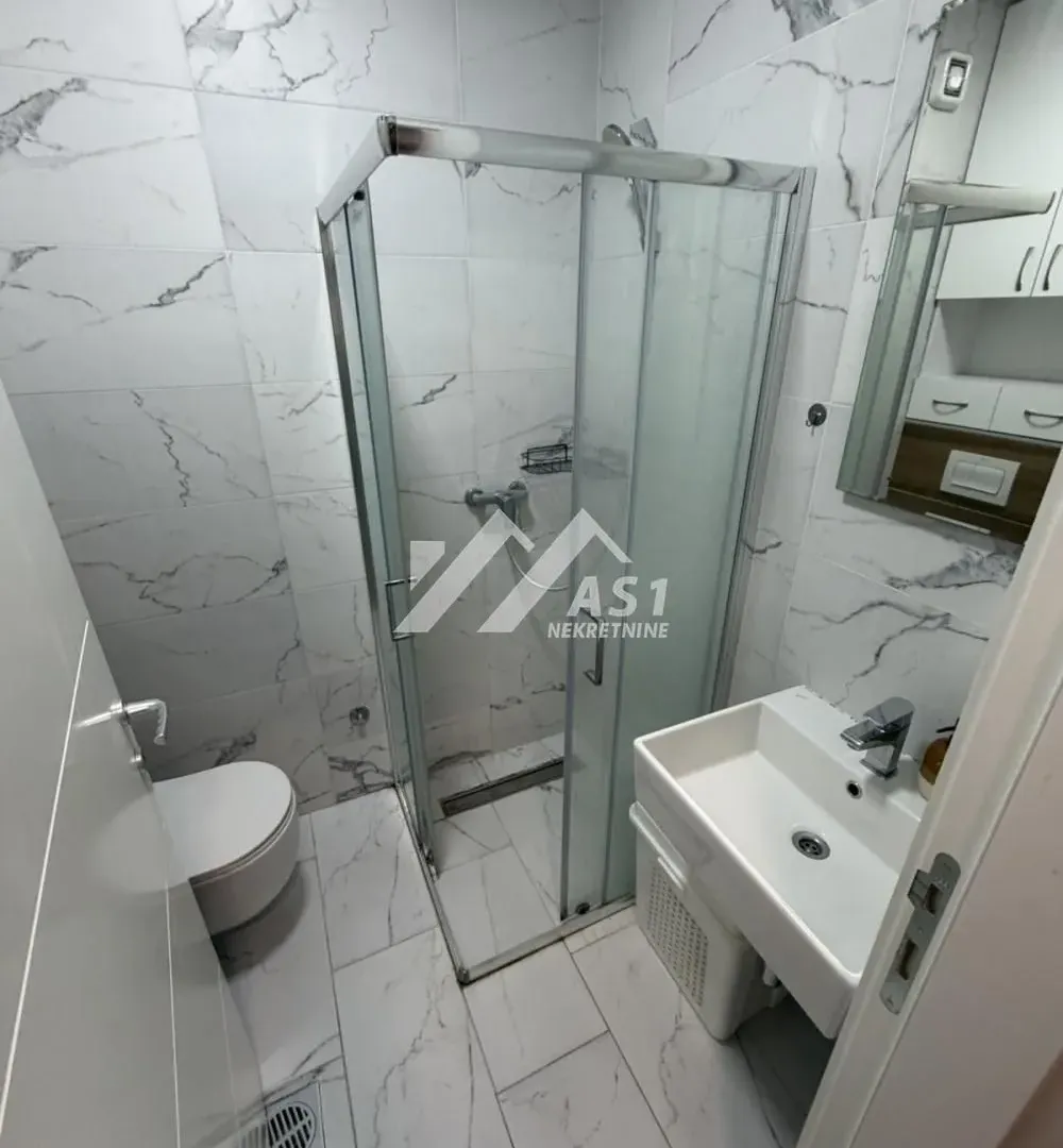 Izdavanje, jednosoban stan, 38m², Podbara, Novi Sad Sve Podlokacije
