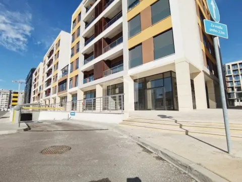 Rent, office space, 52m², Kod Capital Plaze, Podgorica - image 12