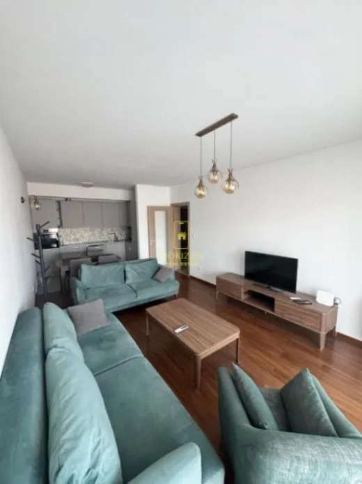 Izdavanje, dvosoban stan, 69m², Master Kvart, Podgorica