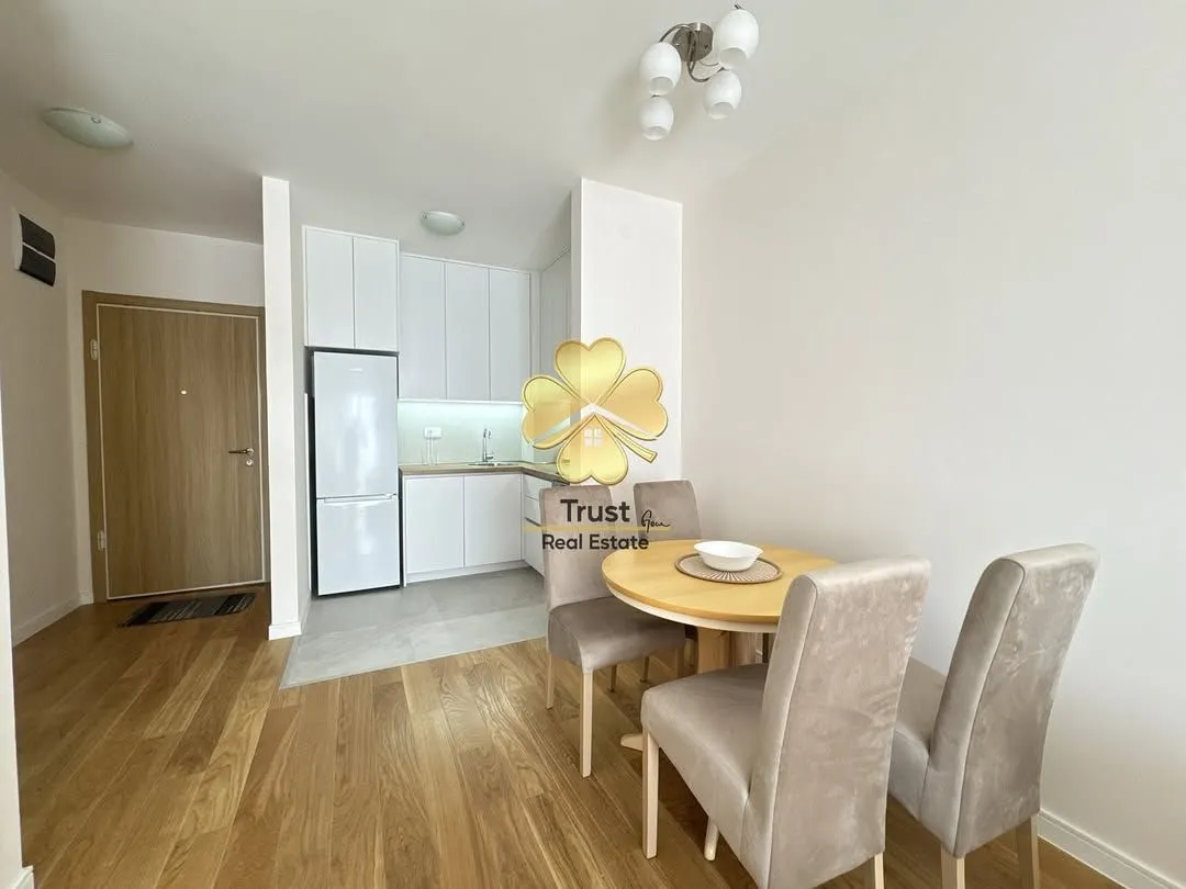 Izdavanje, jednosoban stan, 43m², Central Point, Podgorica