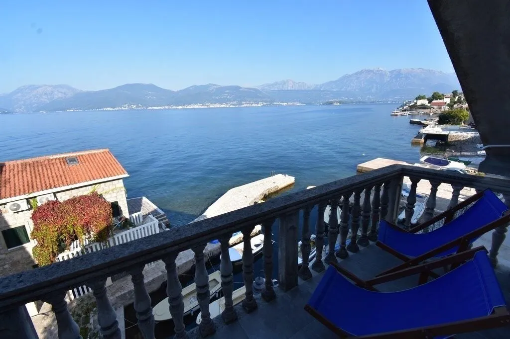 Sale, house, 210m², Krašići, Tivat