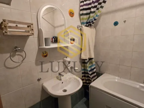 Izdavanje, jednosoban stan, 48m², Stari Aerodrom, Podgorica - image 10