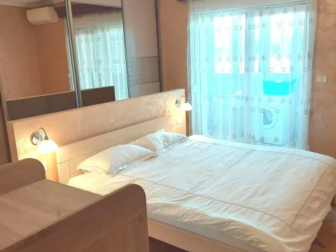 Rent, two bedroom apartment, 88m², City Kvart, Podgorica - image 17