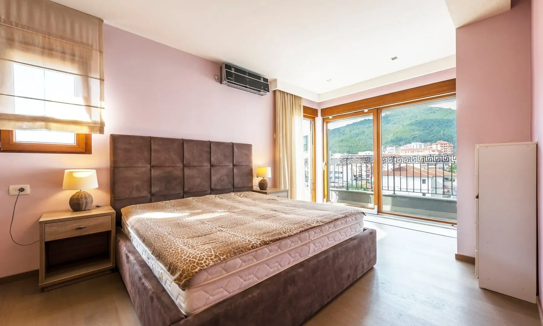 Sale, three bedroom apartment, 215m², Centar, Budva