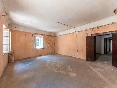 Sale, house, 380m², Kotor, Crna Gora - image 17
