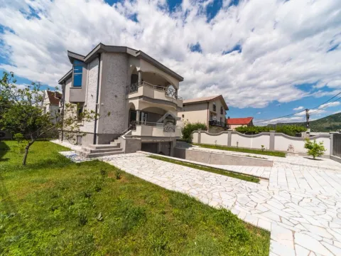 Rent, house, 320m², Zlatica, Podgorica - image 3