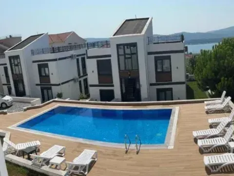 Prodaja, stan, 55m², Tivat, Crna Gora - image 1