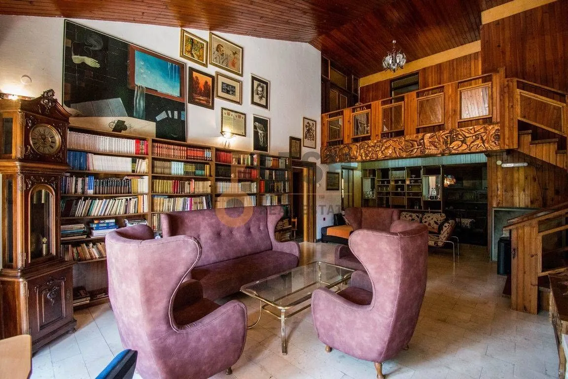 Sale, house, 330m², Masline, Podgorica