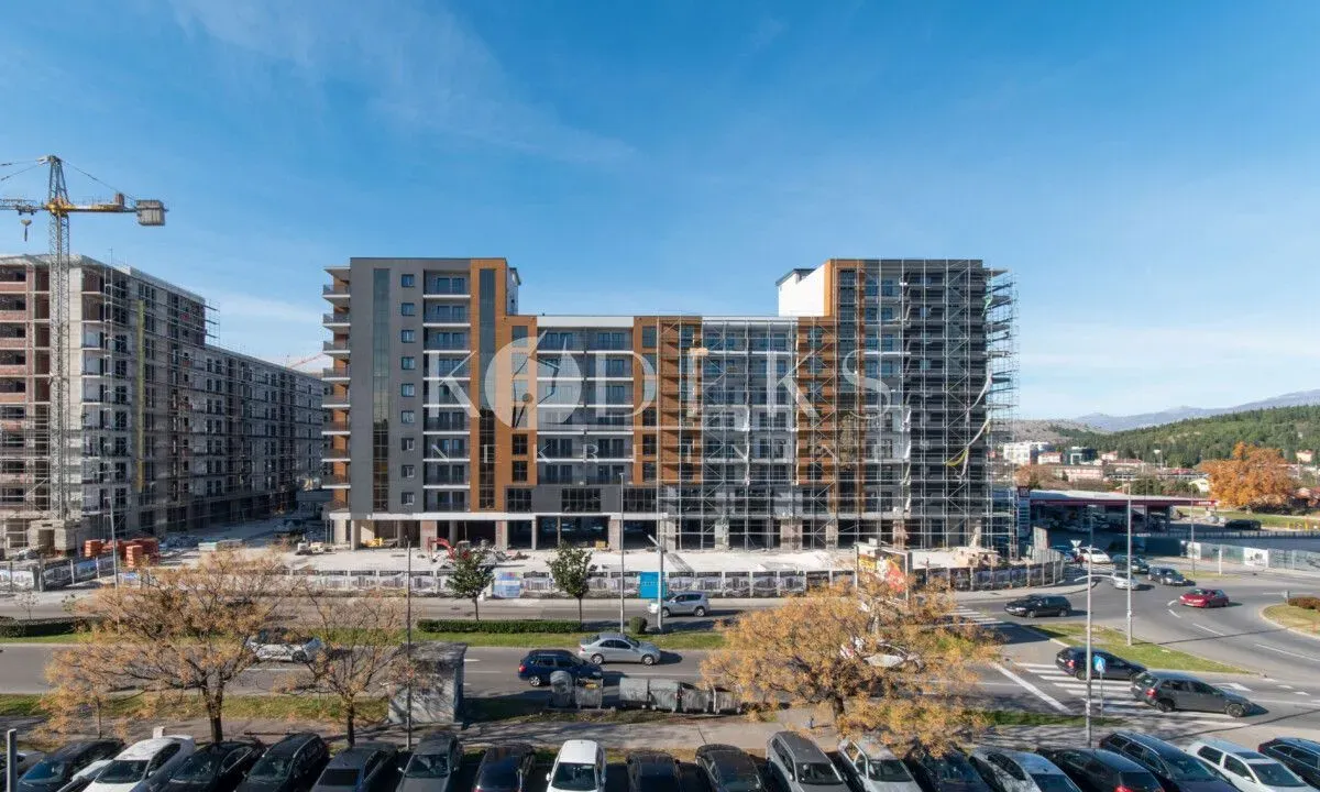 Izdavanje, poslovni prostor, 100m², Stari Aerodrom, Podgorica