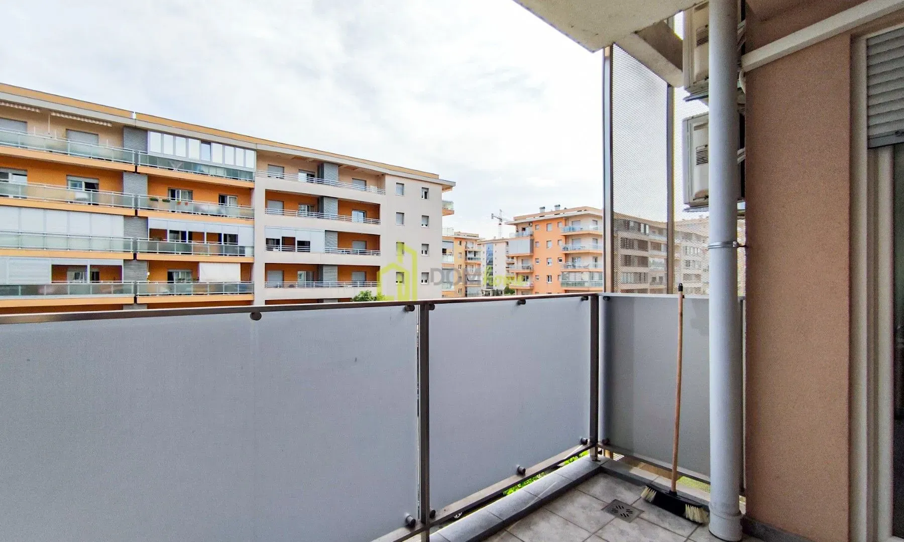 Rent, office space, 75m², City Kvart, Podgorica