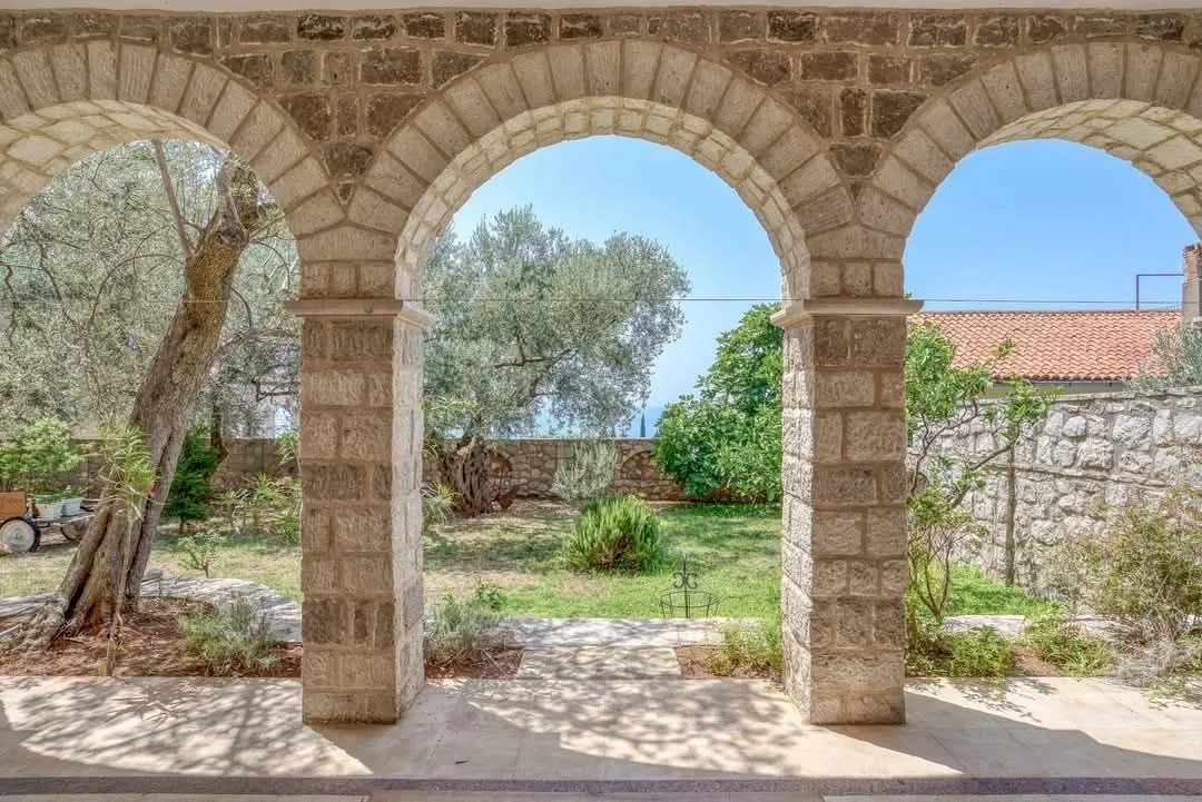 Sale, house, 500m², Reževići, Budva