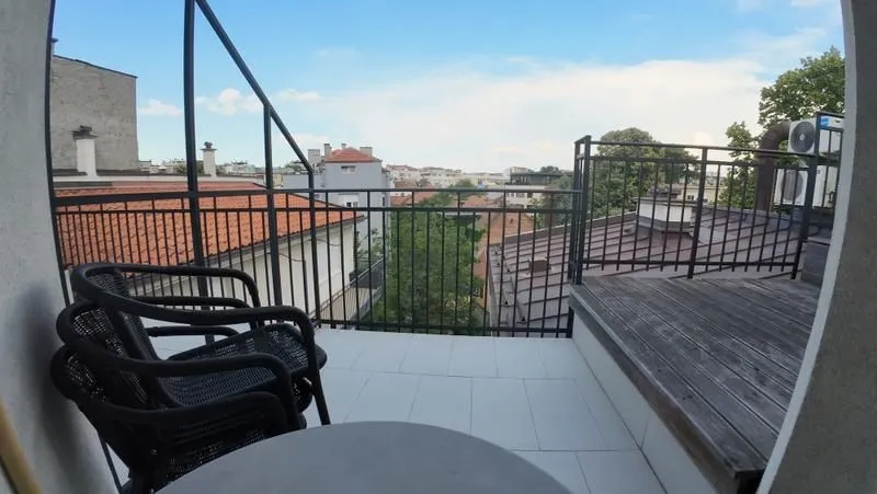 Sale, three bedroom apartment, 99m², Kalenić Pijaca, Vračar Sve Podlokacije
