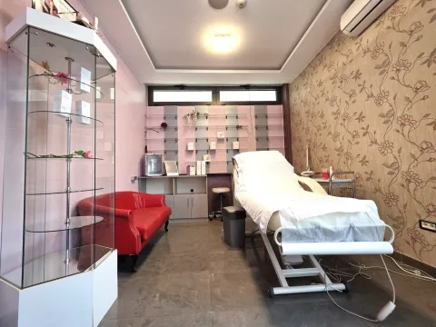 Sale, office space, 60m², Pejton, Podgorica - image 2