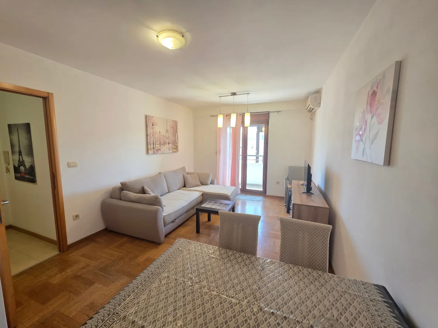 Rent, two bedroom apartment, 70m², Stari Aerodrom, Podgorica