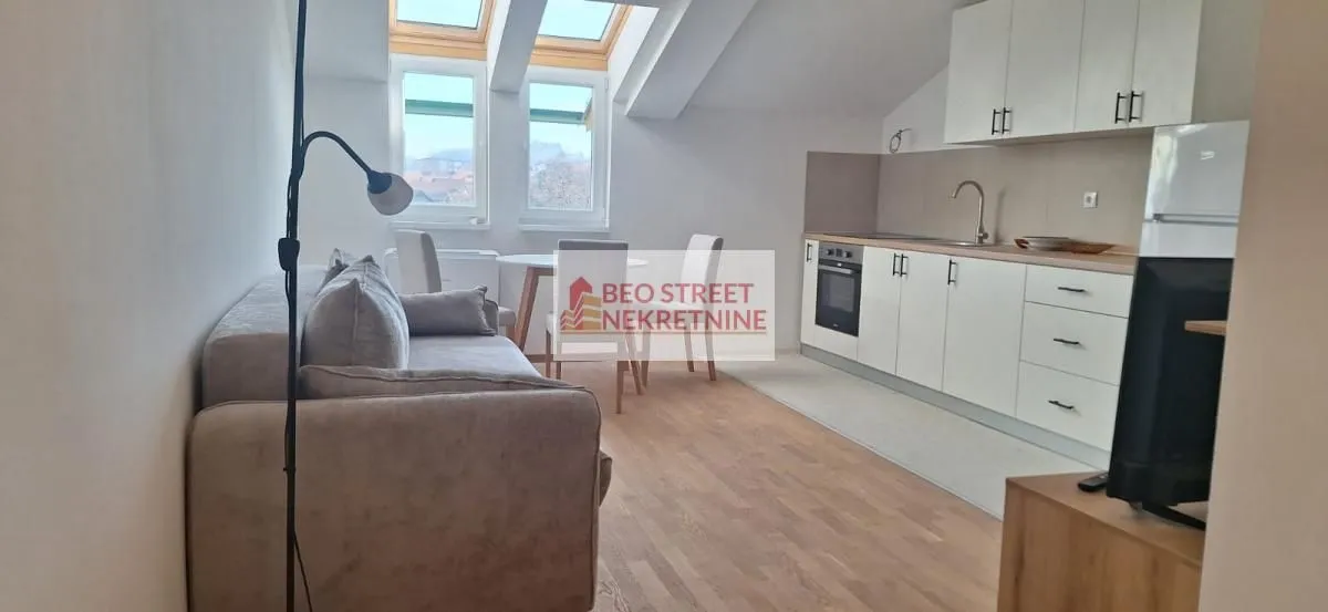 Izdavanje, dvosoban stan, 50m², Mirijevo Sve Podlokacije, Beograd