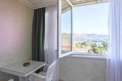 Prodaja, jednosoban stan, 42m², Centar, Podgorica - image 4