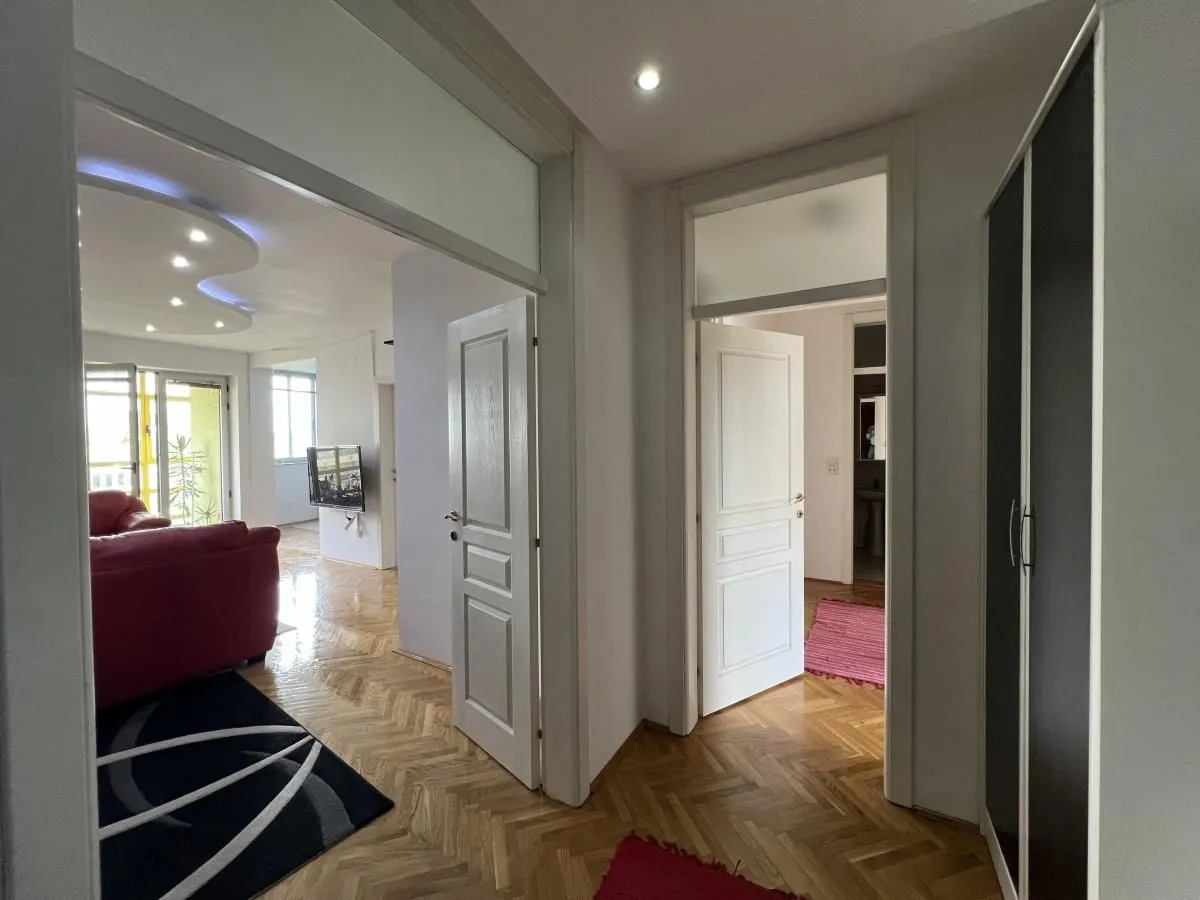 Prodaja, stan, 101m², Bulevar Oslobodjenja, Novi Sad Sve Podlokacije