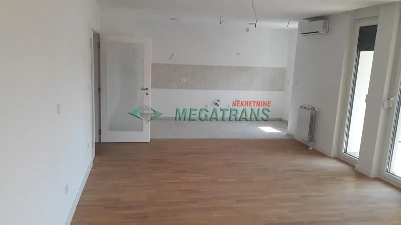 Prodaja, četvorosoban stan, 115m², Telep, Novi Sad Sve Podlokacije