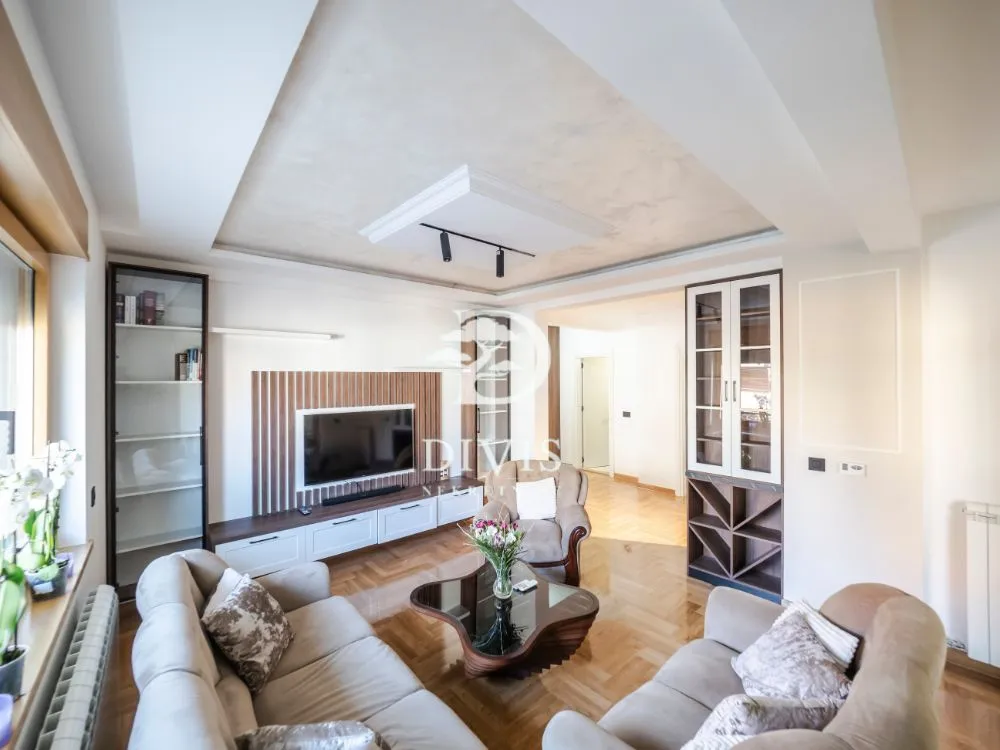 Sale, three bedroom apartment, 68m², Kluz, Zvezdara Sve Podlokacije