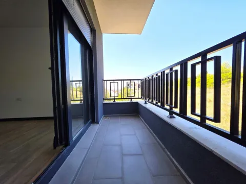 Rent, three bedroom apartment, 84m², Gorica C, Podgorica - image 12
