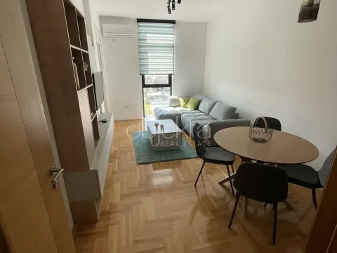 Rent, apartment, 50m², Tivat, Crna Gora - image 3