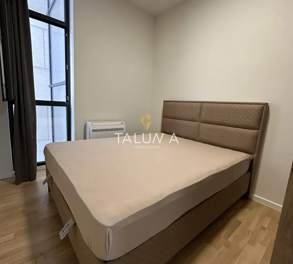 Izdavanje, dvosoban stan, 68m², Blok 9, Podgorica