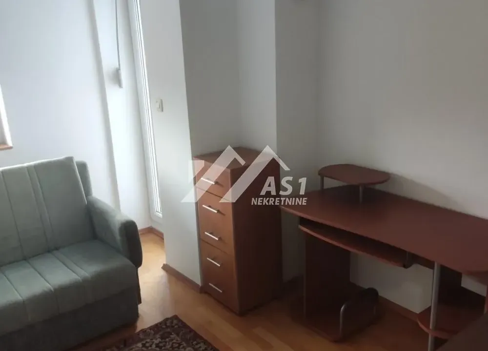Izdavanje, trosoban stan, 57m², Grbavica, Novi Sad Sve Podlokacije