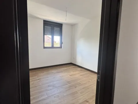 Sale, three bedroom apartment, 70m², Novi Banovci, Stara Pazova - image 8