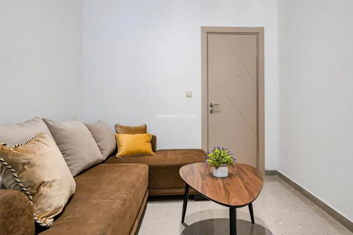 Prodaja, trosoban stan, 90m², Grad, Kotor