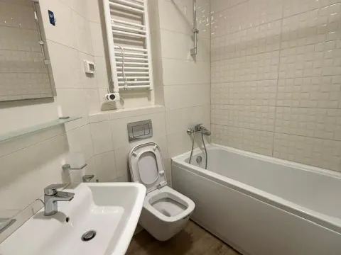 Izdavanje, dvosoban stan, 75m², Zagorič, Podgorica - image 9