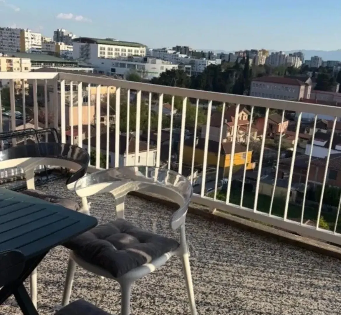 Prodaja, jednosoban stan, 48m², Pejton, Podgorica
