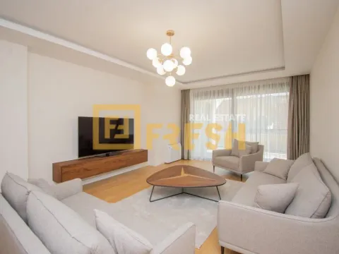 Izdavanje, trosoban stan, 121m², Gorica C, Podgorica