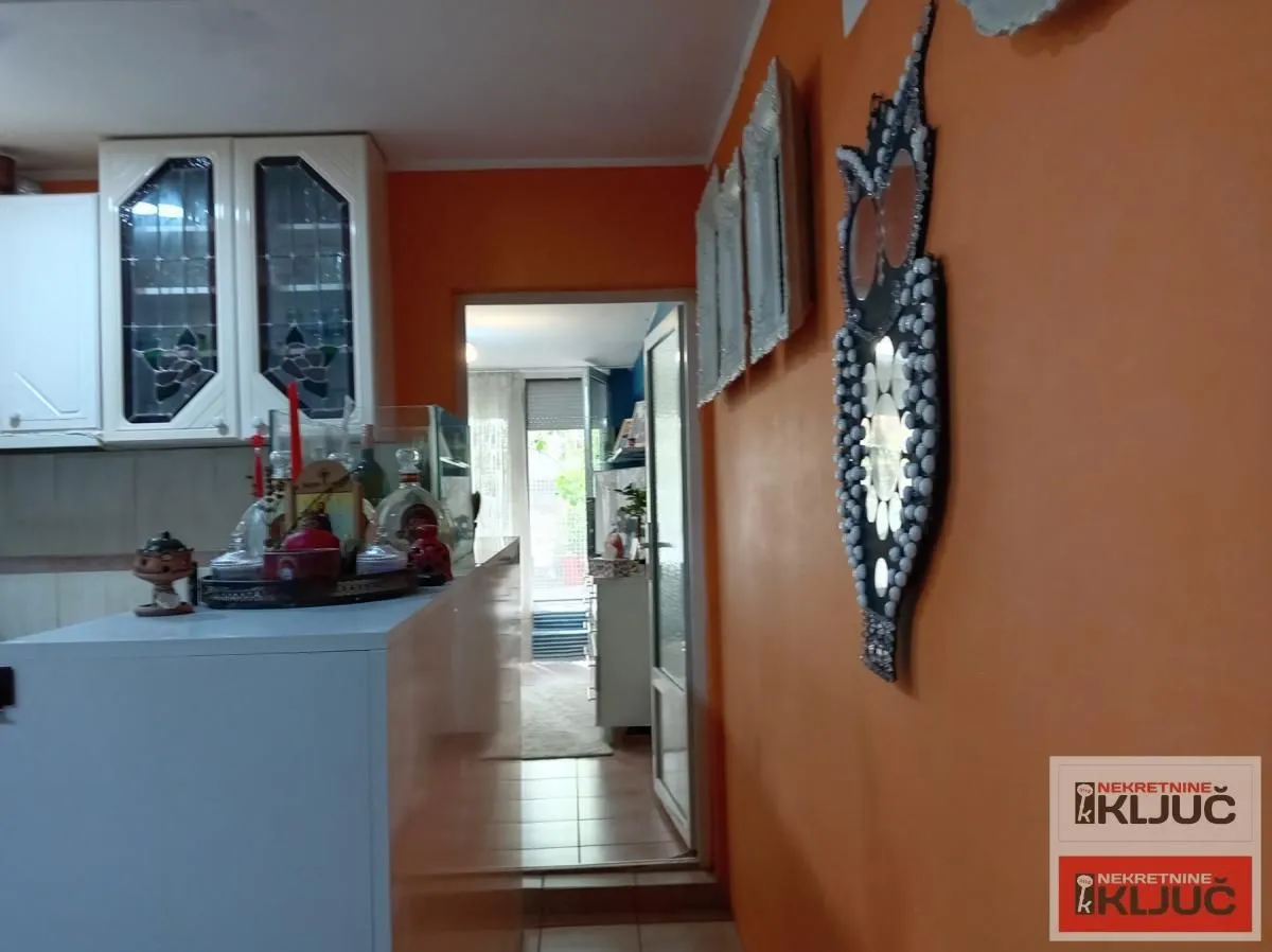 Prodaja, dvosoban stan, 54m², Bulevar Oslobodjenja, Novi Sad Sve Podlokacije