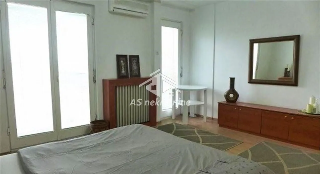 Izdavanje, trosoban stan, 160m², Novi Beograd Blok 61, Novi Beograd Sve Podlokacije
