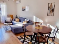 Izdavanje, jednosoban stan, 43m², Central Point, Podgorica - image 1